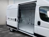 Opel Movano bei Sportwagen.expert - Abbildung (12 / 15)