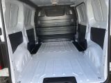 Peugeot Expert bei Sportwagen.expert - Abbildung (2 / 2)