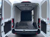 Ford Transit bei Sportwagen.expert - Abbildung (14 / 14)