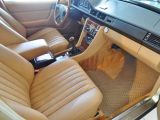Mercedes-Benz E-Klasse bei Sportwagen.expert - Abbildung (10 / 15)
