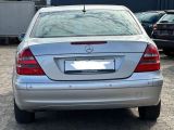 Mercedes-Benz E-Klasse bei Sportwagen.expert - Abbildung (12 / 15)