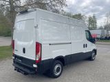 Iveco Daily bei Sportwagen.expert - Abbildung (6 / 10)