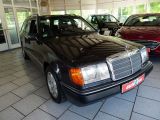 Mercedes-Benz E-Klasse bei Sportwagen.expert - Abbildung (11 / 15)