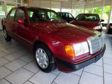 Mercedes-Benz 260 bei Sportwagen.expert - Abbildung (9 / 15)