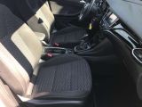 Opel Astra bei Sportwagen.expert - Abbildung (11 / 15)