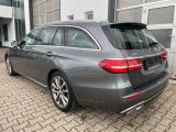 Mercedes-Benz E-Klasse bei Sportwagen.expert - Abbildung (3 / 15)