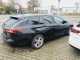 Opel Insignia bei Sportwagen.expert - Abbildung (5 / 15)