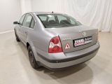 VW Passat bei Sportwagen.expert - Abbildung (4 / 15)